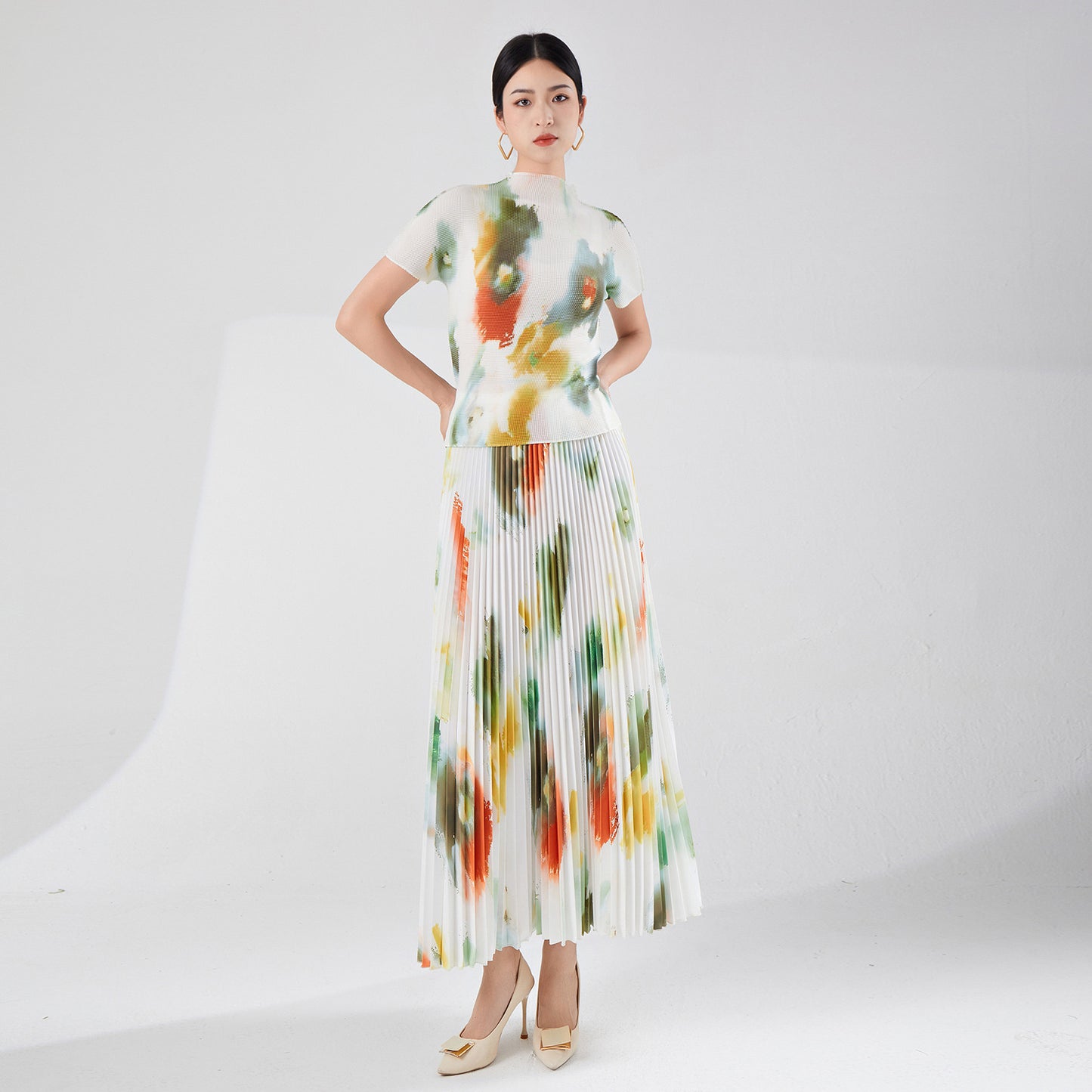 2025 Printed Set Skirt Women's Spring and Summer Cross-pleated Printed Short Sleeve T-Shirt Elastic Drop Skirt Two-piece Set