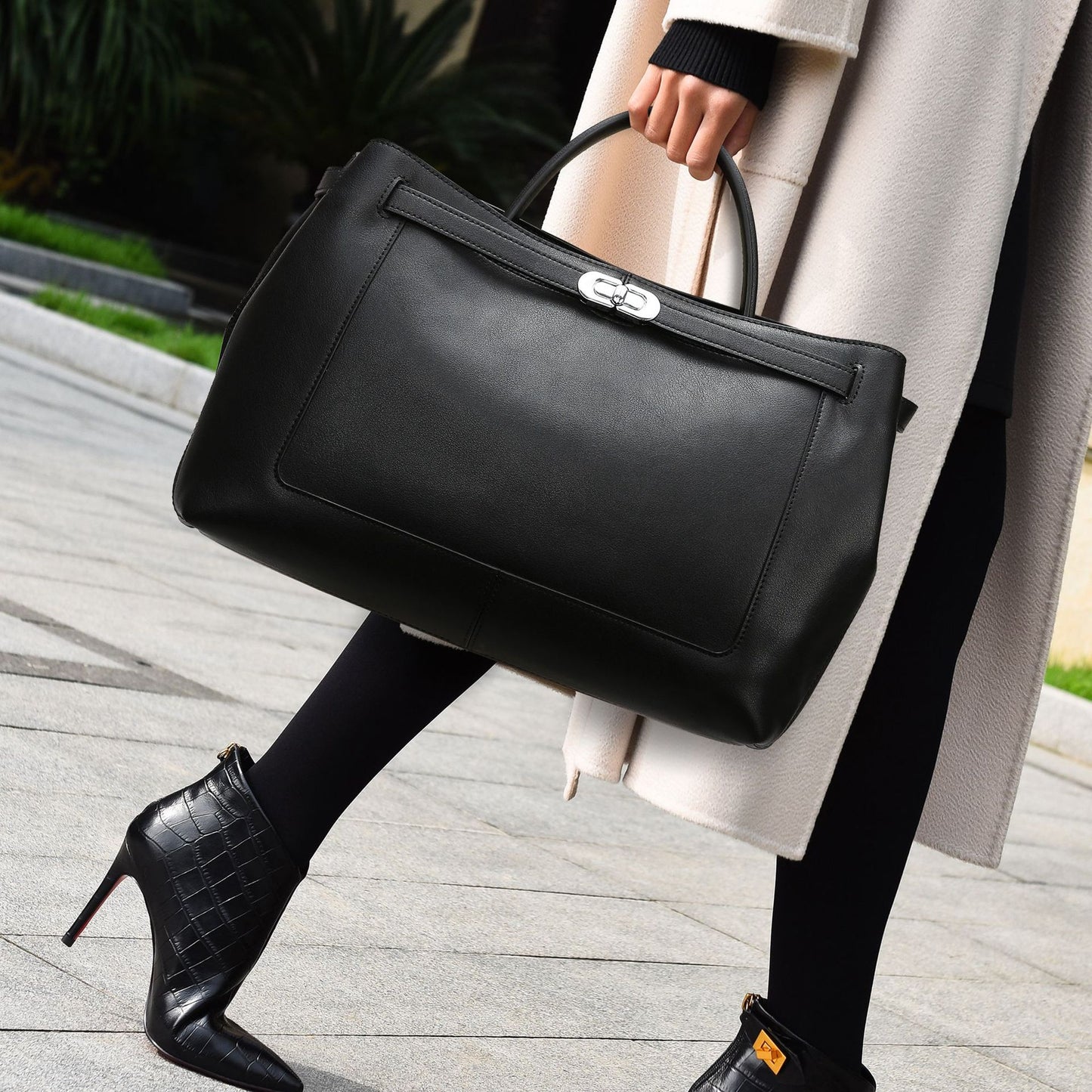 2025 fashion tote bag large-capacity bag women's new high-end casual shoulder bag simple women's handbag