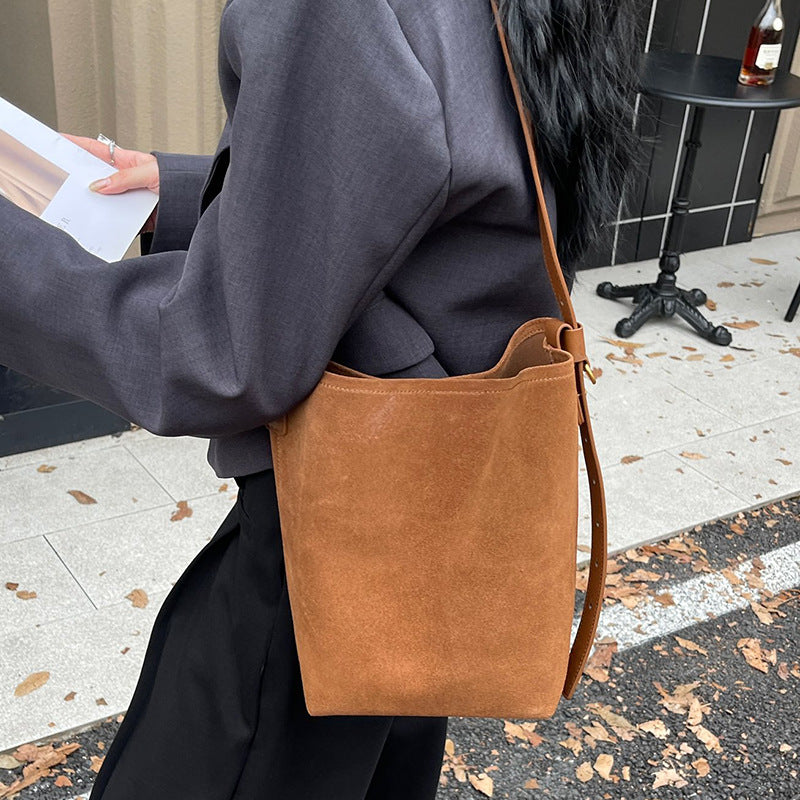BENPAOLV 2025Frosted cowhide bucket bag women's commuting large capacity simple fashion single shoulder armpit large bag leather women's bag tide wholesale