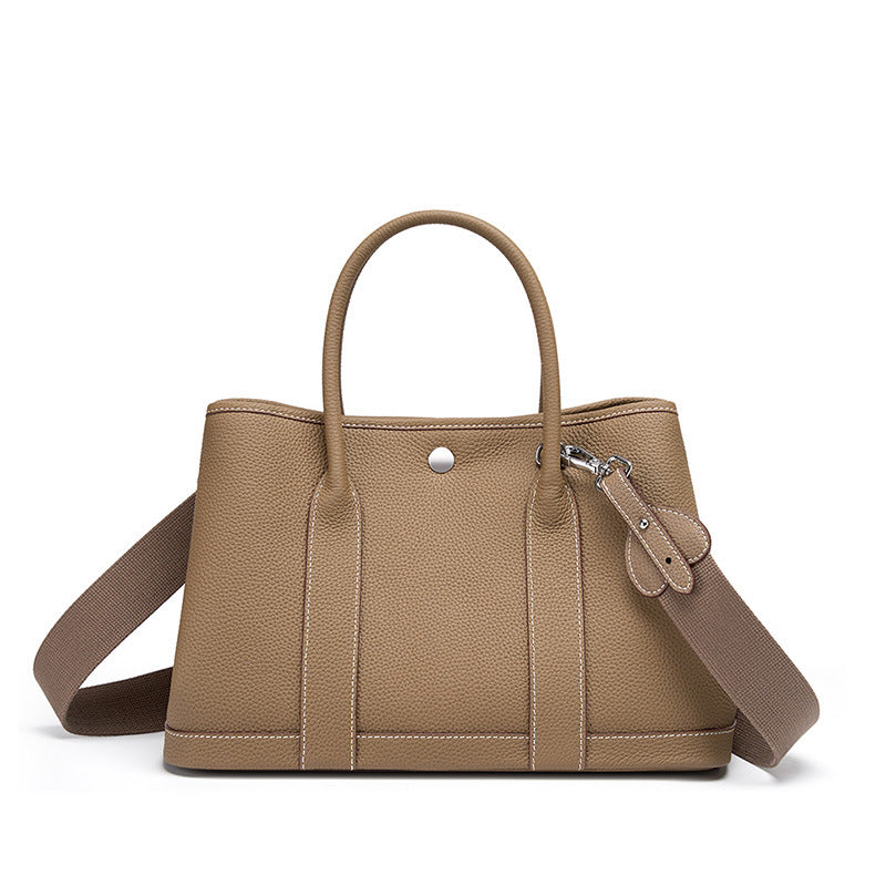 2025 First layer cowhide women's bag new shoulder messenger bag retro versatile portable large bag bucket bag
