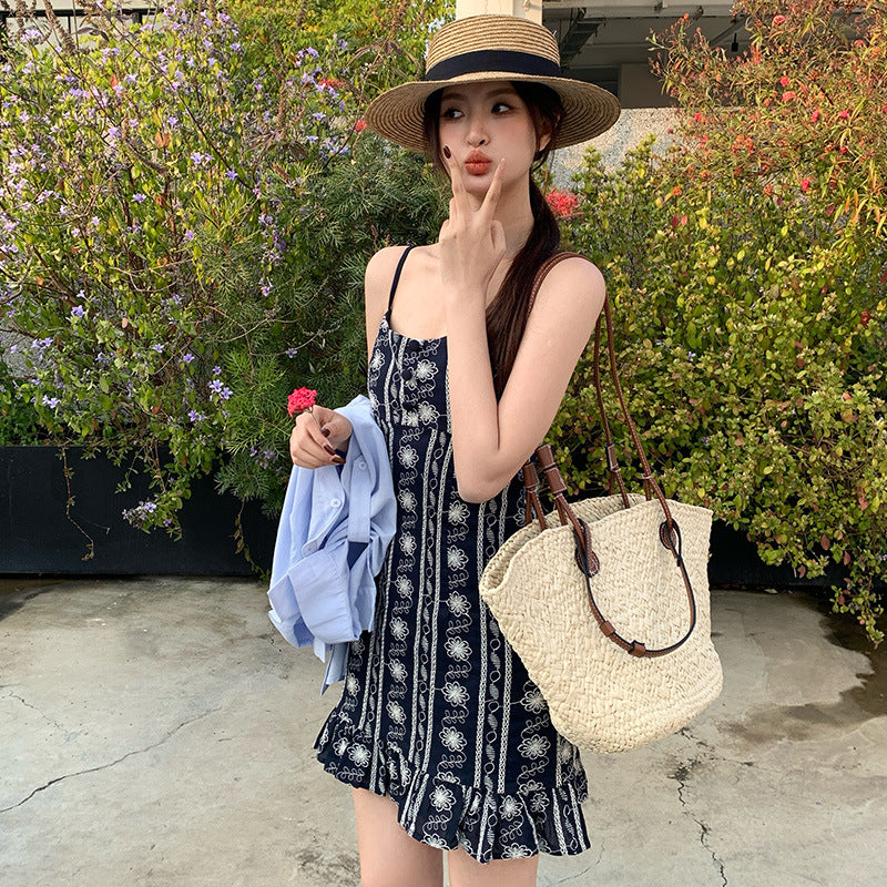 2025 spring new retro high-waisted vacation style suspender dress embroidered pure desire skirt women 88186