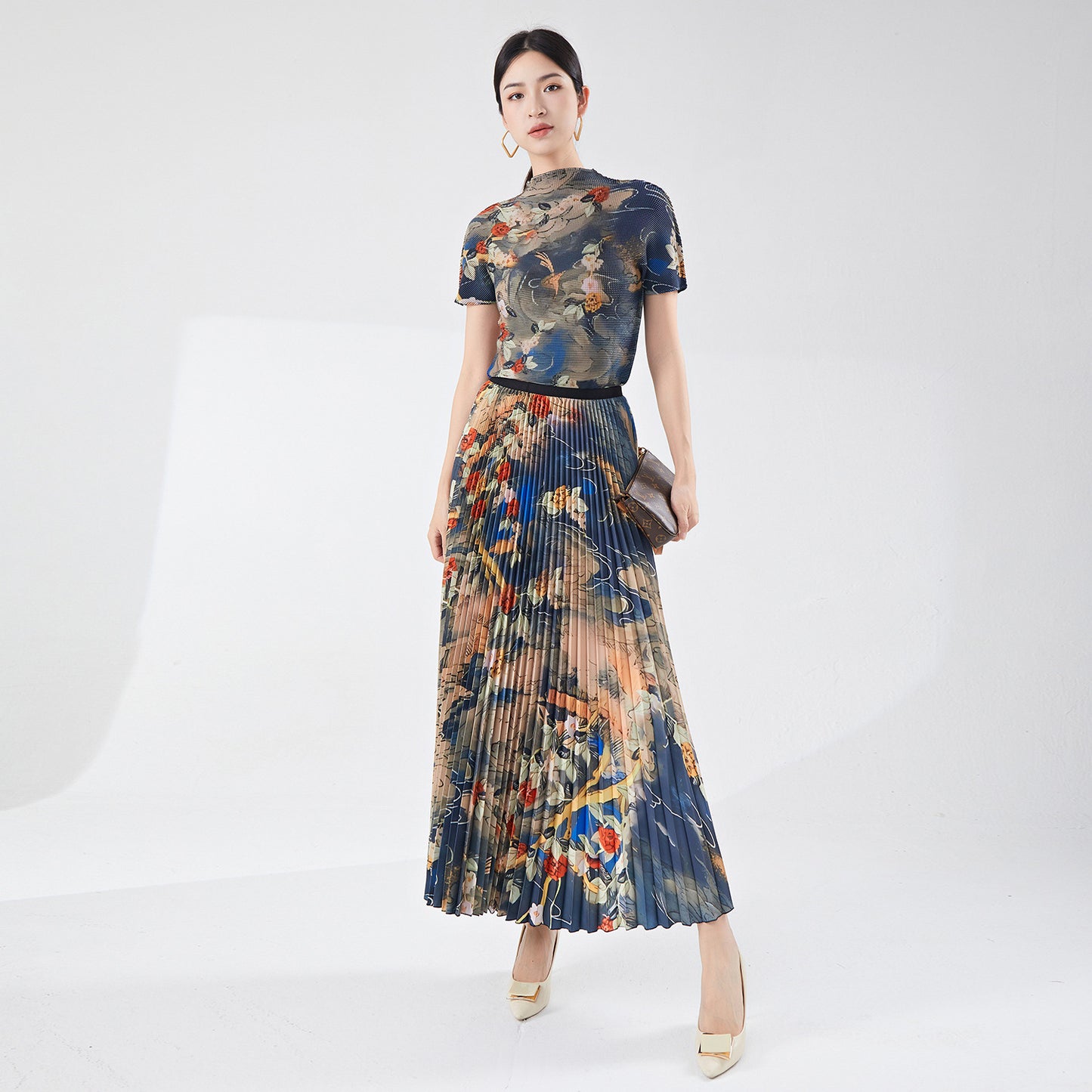 2025 suit women's clothing high-end sense summer retro temperament fashion printing small man unique suit skirt two-piece set