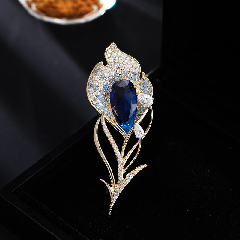 2025 Autumn and winter high-end leaf feather brooch female exquisite elegance tulip temperament pin suit coat clothing accessories