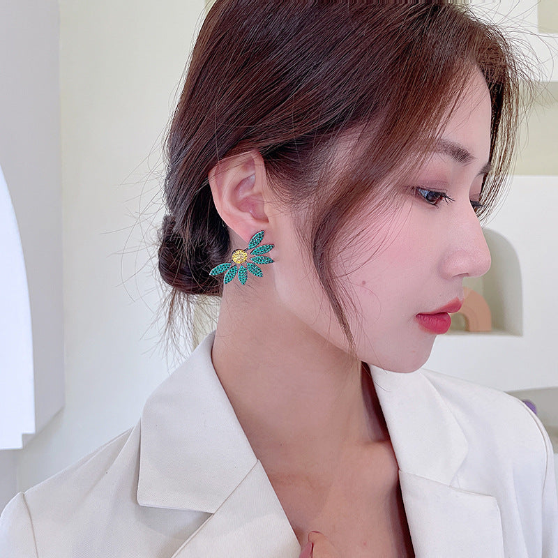 2025 new earrings slightly inlaid with colored zircon retro Hong Kong style 925 silver needle earrings women's flower stud earrings