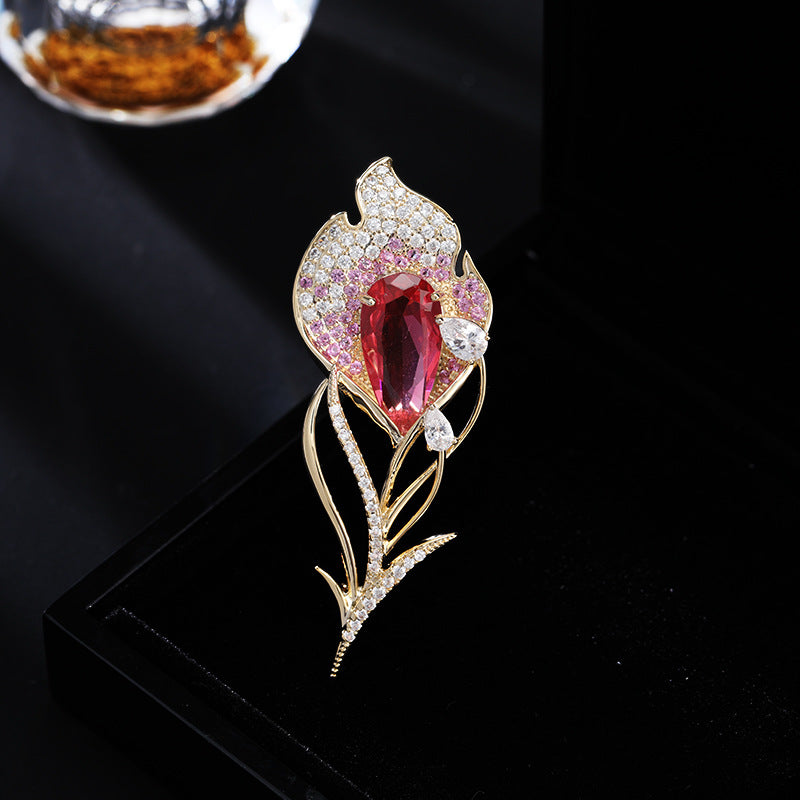 2025 Autumn and winter high-end leaf feather brooch female exquisite elegance tulip temperament pin suit coat clothing accessories
