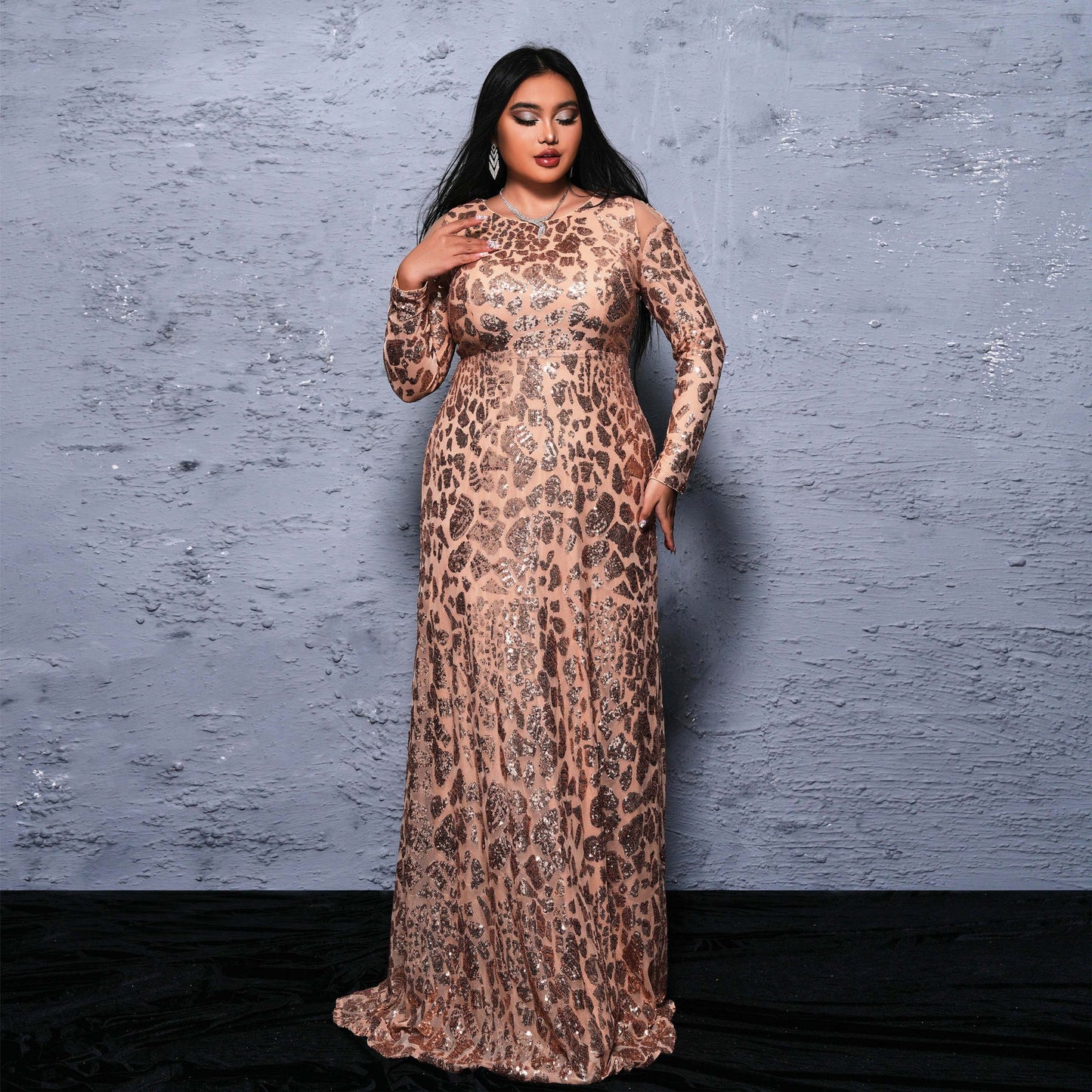 2025 Popular trade Popular, and the United States fat mm large size women's clothing long-sleeved round neck banquet sexy sequined evening dress dress