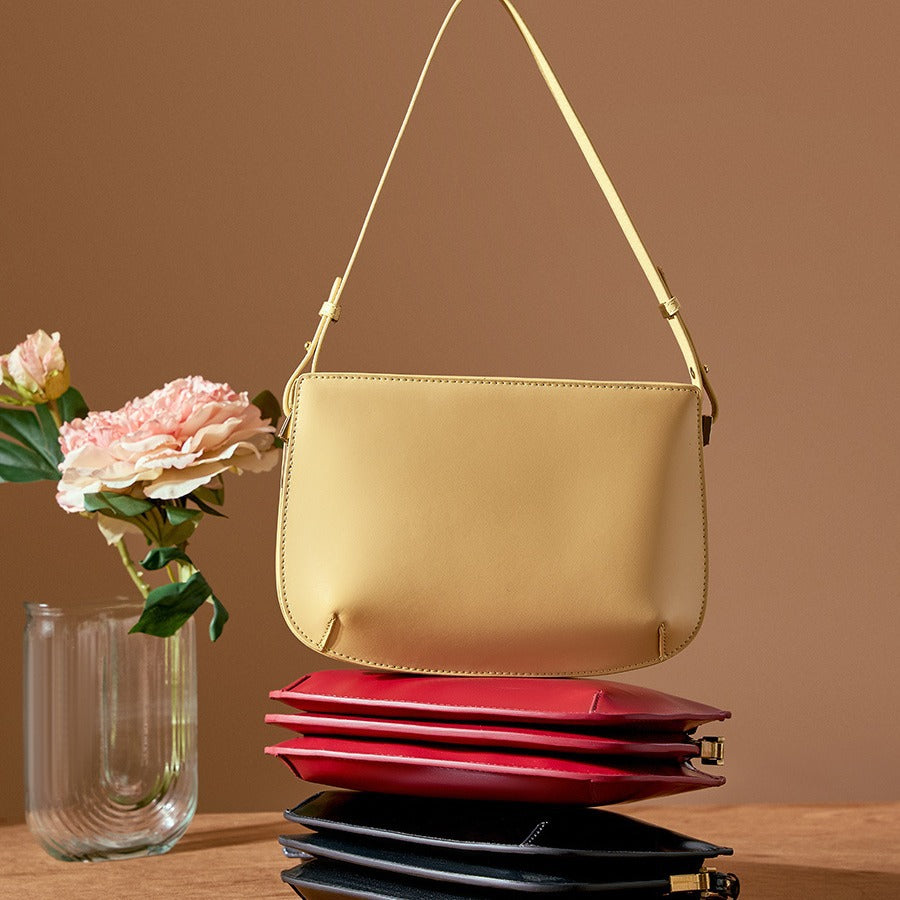 2025 Cowhide women's bag premium shoulder bag popular new summer leather underarm bag simple and versatile bag