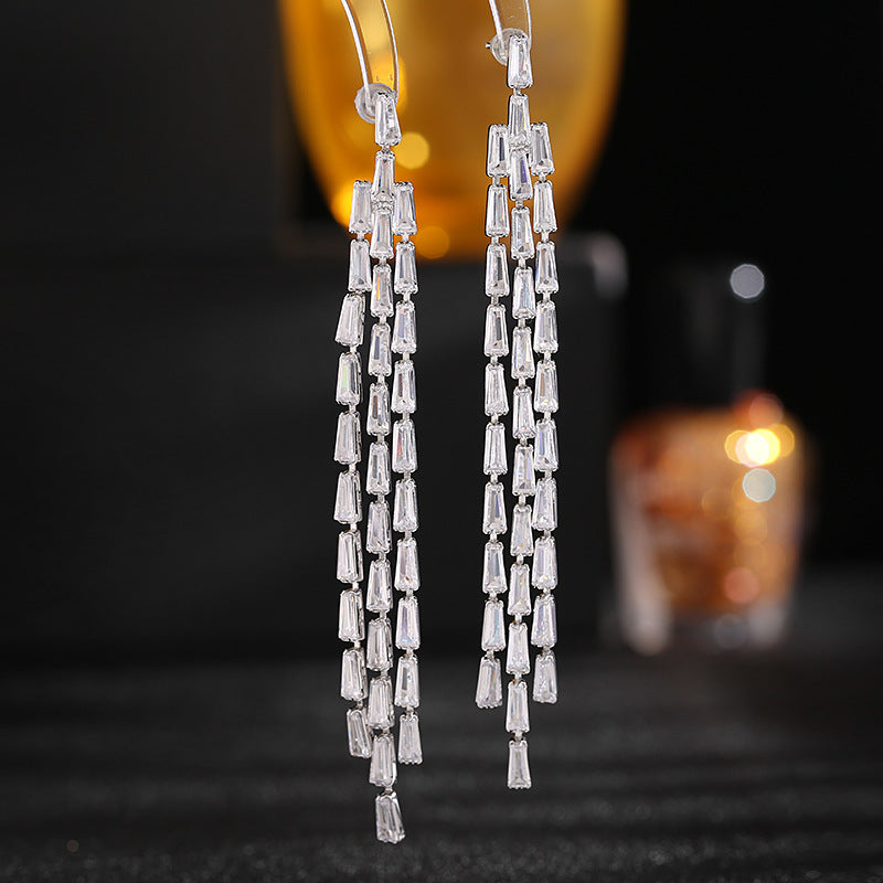 2025 Exaggerated atmospheric high-end earrings wedding dinner dress with earrings square zircon chain long fringed earrings