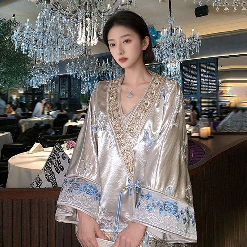 2025 spring high-end new Chinese butterfly embroidered diagonal placket new heavy industry light luxury loose coat women N2037