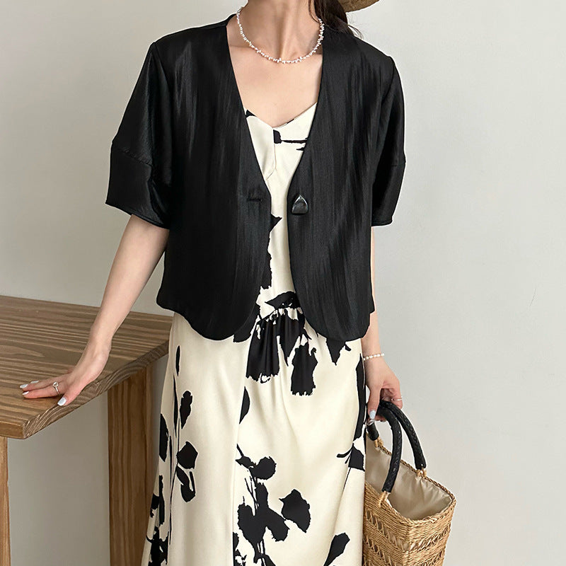 2025 , Korean loose cardigan with women's popular summer retro commuter temperament short top 2093