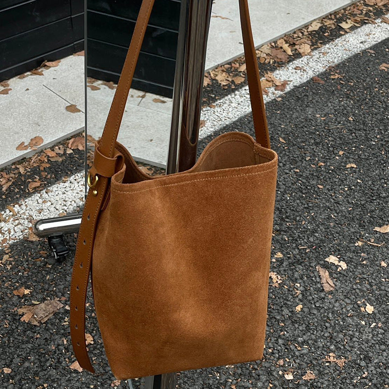 BENPAOLV 2025Frosted cowhide bucket bag women's commuting large capacity simple fashion single shoulder armpit large bag leather women's bag tide wholesale