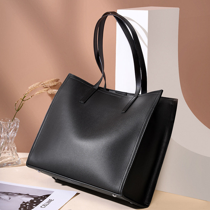 2025 Leather large-capacity tote bag, black cowhide commuter big bag, new briefcase, computer bag