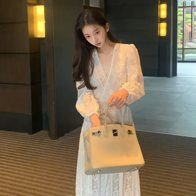 high-end embroidery design high-end romantic dress 2025 new V-neck sexy splicing dress N3059