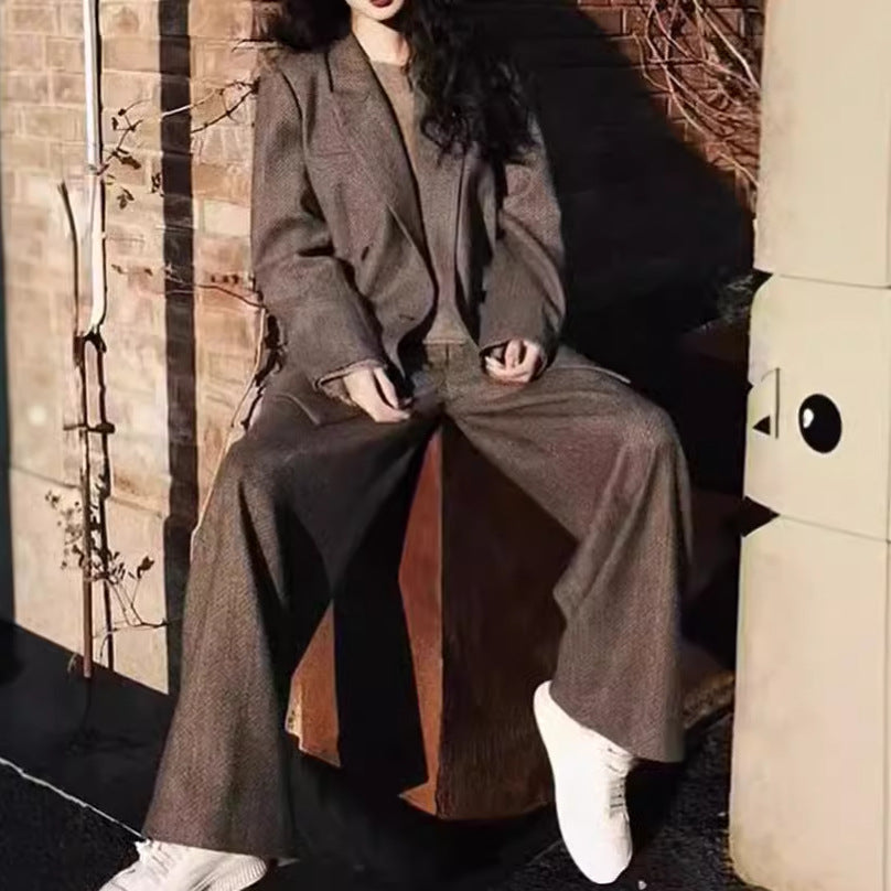 2025 popular autumn and winter new high-cold imperial sister high-end sense light and familiar Hong Kong style wide-leg pants fried street suit two-piece suit