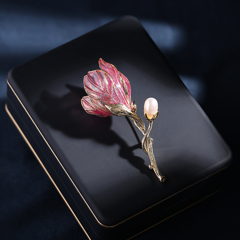 2025 New elegant temperament high sense autumn and winter clothing accessories corsage fixed enamel color dripping magnolia brooch