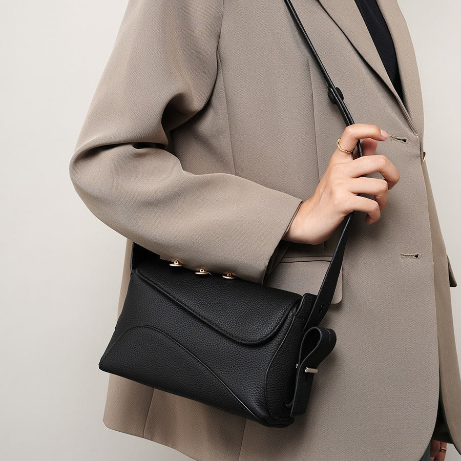2025 Versatile fashion shoulder bag popular new first-layer cowhide women's bag large-capacity underarm bag messenger tote bag