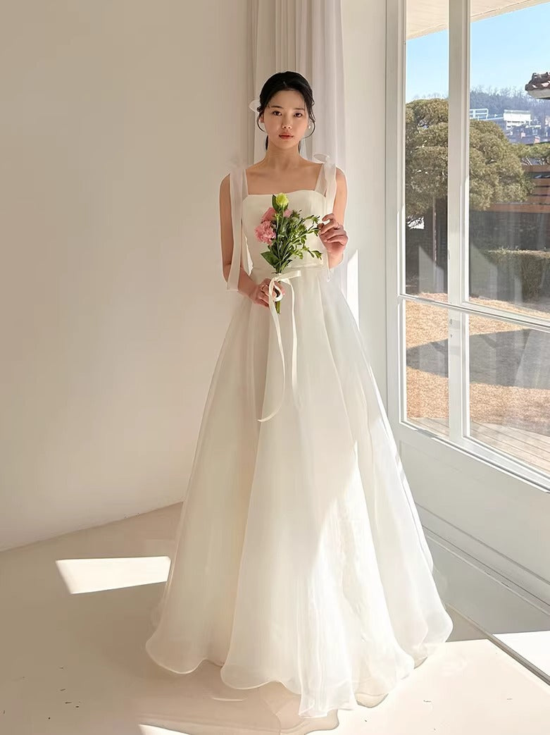 2025 Suspender light wedding dress dream organza going out yarn simple travel shooting white gauze skirt outdoor wedding main yarn collar dress