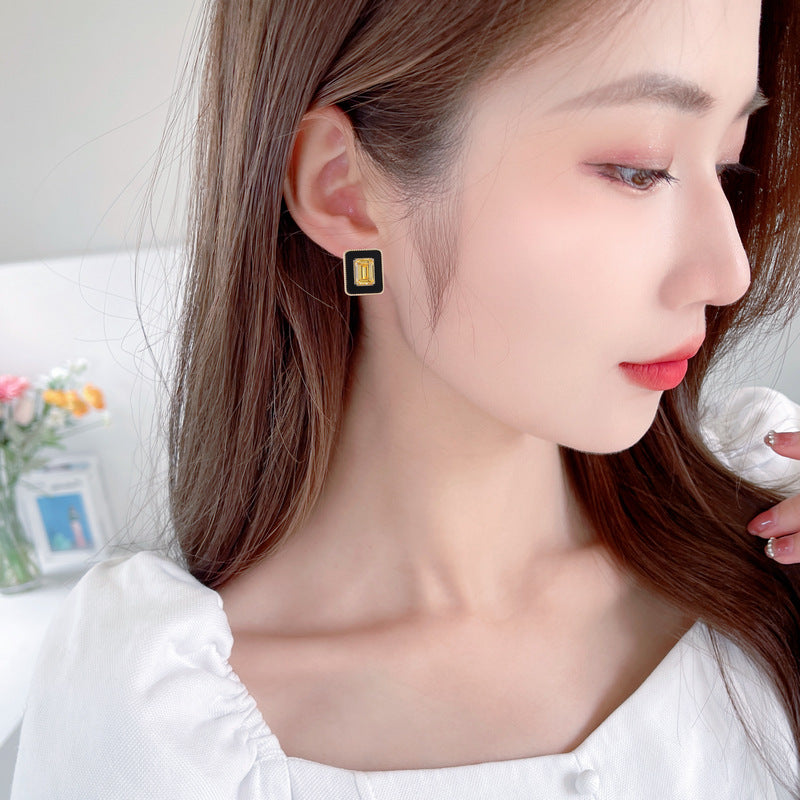 2025 S925 Silver Needle Niche Versatile Temperament Earrings Wholesale Hong Kong Style Fashion Retro Geometric Simple Square Earrings