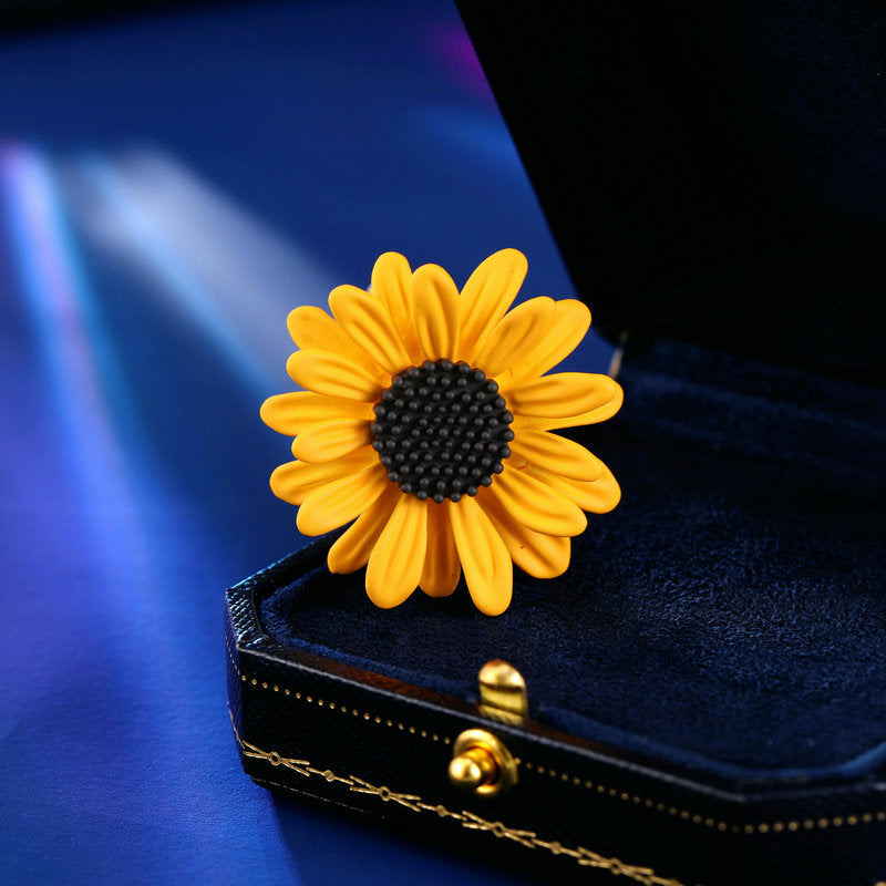 2025 In one fell swoop, sunflower dripping oil, small daisy brooch, women's fresh pastoral style, pin, hat, clothing, collar pin and accessories