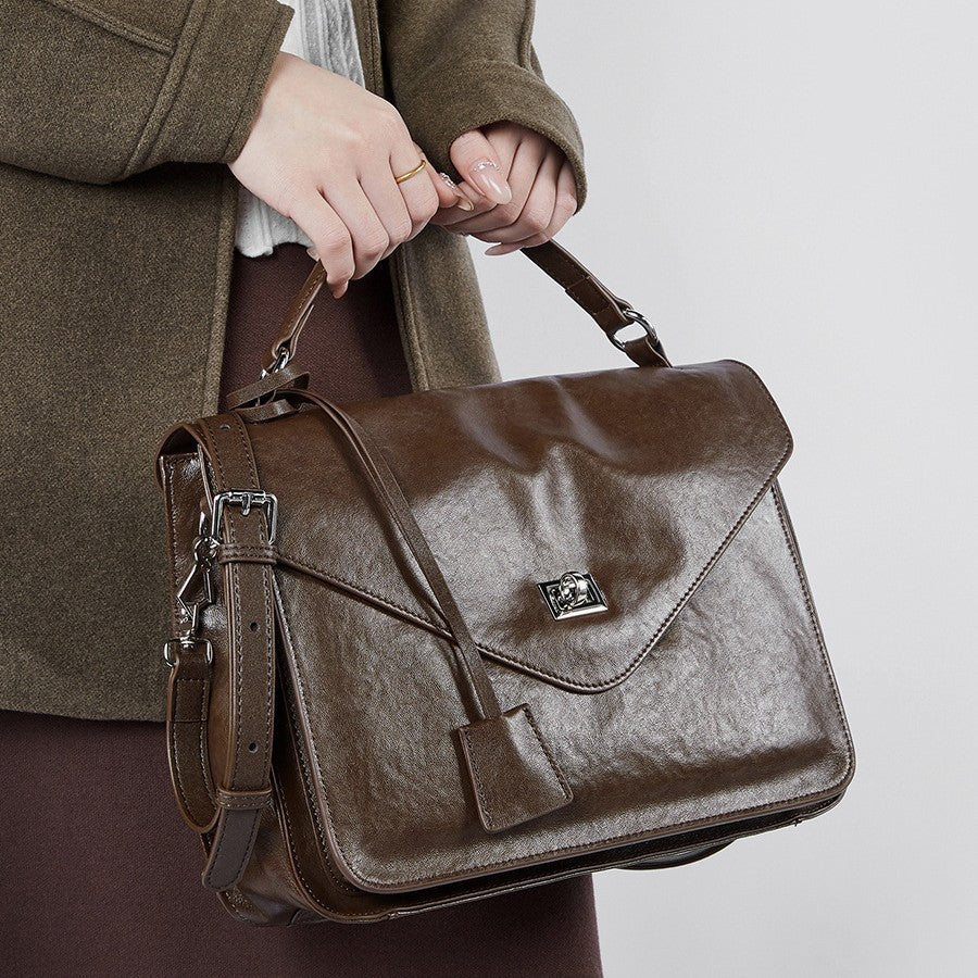 2025 Large capacity trendy retro shoulder messenger bag new autumn and winter casual shoulder messenger bag simple handbag