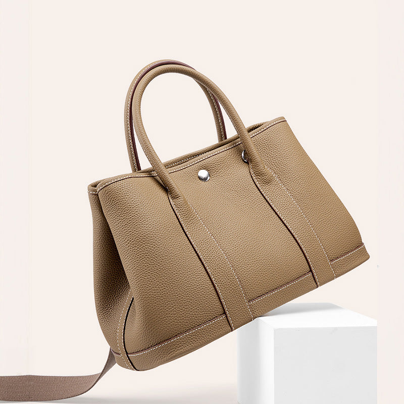 2025 First layer cowhide women's bag new shoulder messenger bag retro versatile portable large bag bucket bag
