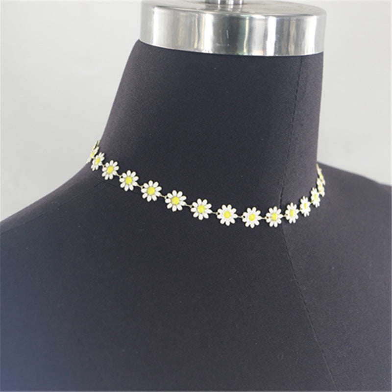 2025 MW2623 2025 necklace fashion simple personality chrysanthemum flower accessories necklace collar collar