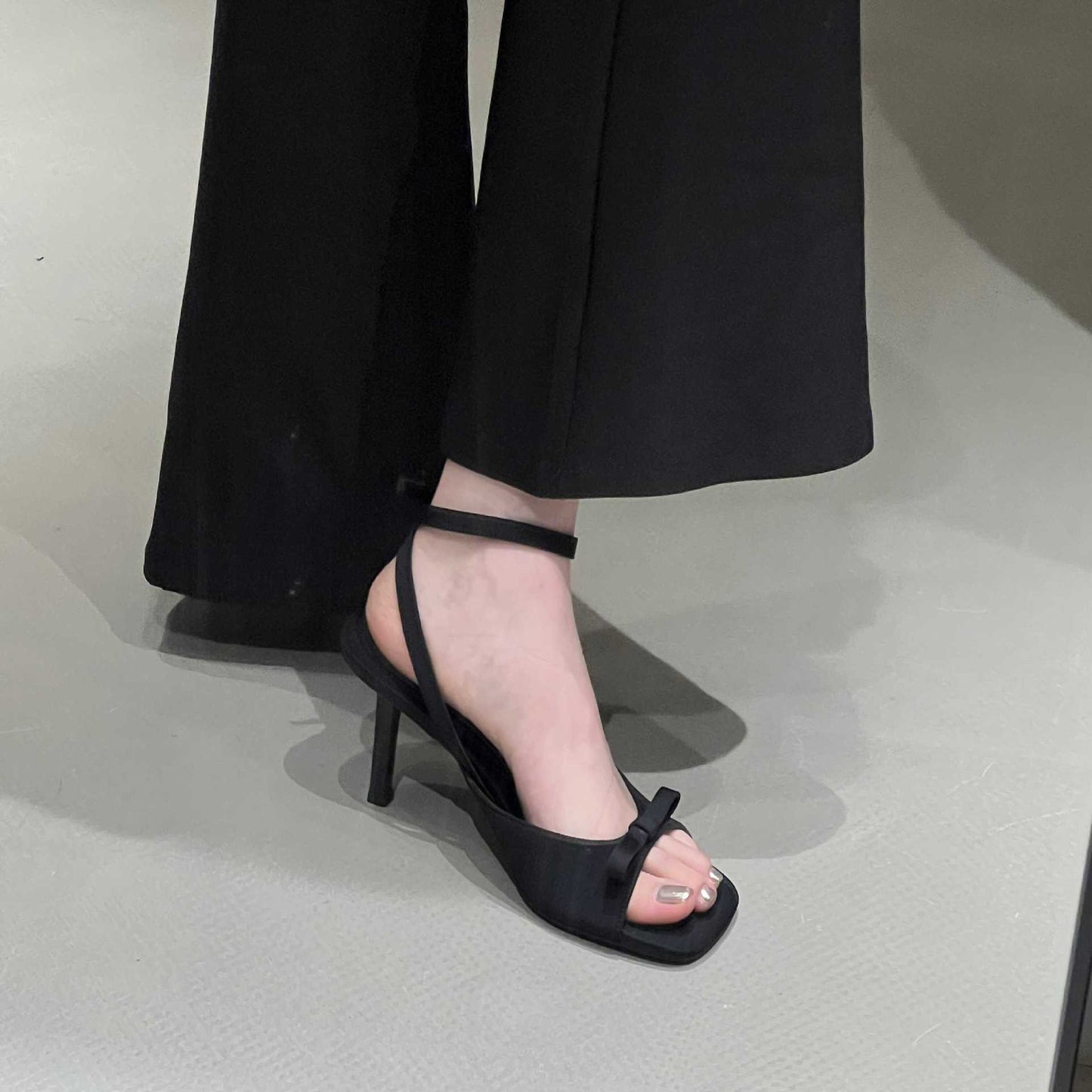 2025 ankle strap silver satin bow high heel cool slippers thin heel open-toed women's sandals temperament