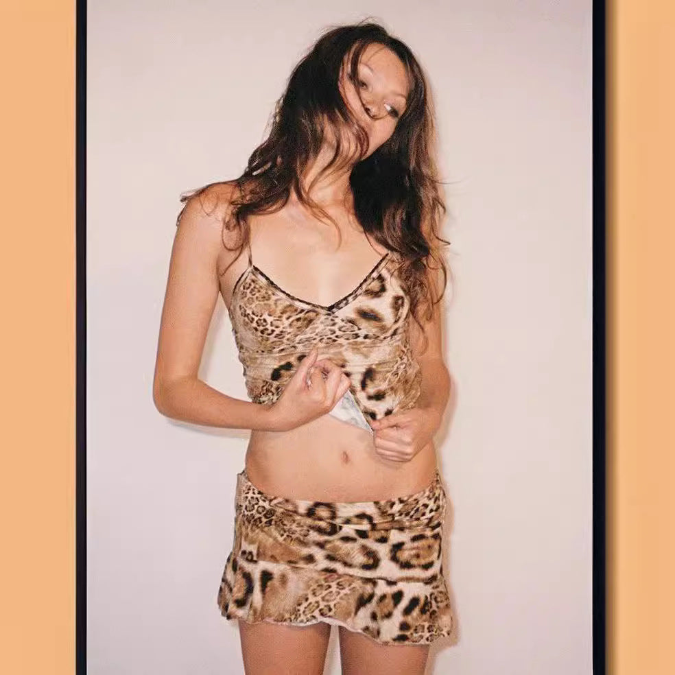 BENPAOLV Cross-border American sweet and spicy leopard print hottie exposed navel low-rise short skirt suspender top women's suit skirt two-piece set high-end sense