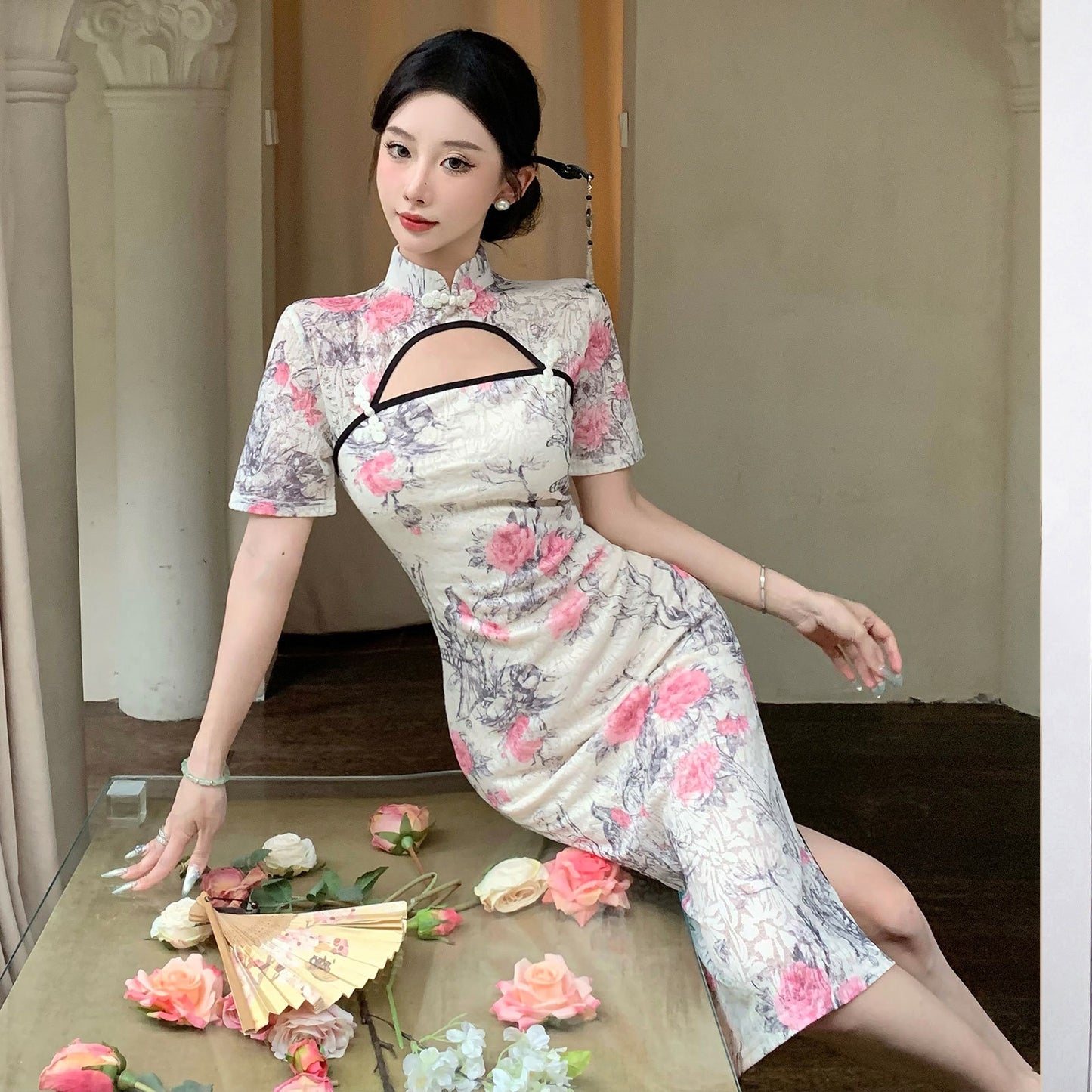 Hollow print socialite women's clothing 2025 new Chinese-style young modified cheongsam sexy split temperament dress