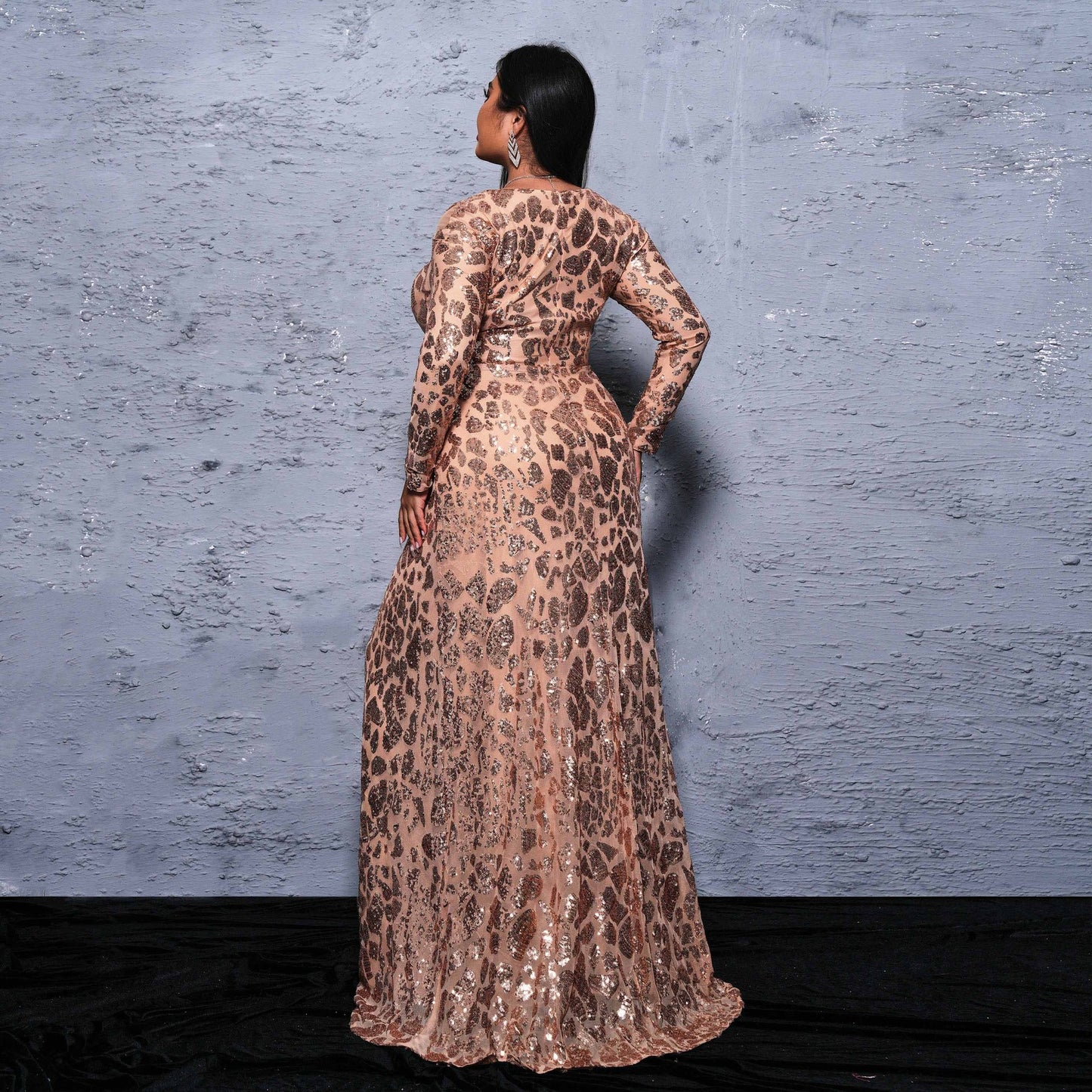 2025 Popular trade Popular, and the United States fat mm large size women's clothing long-sleeved round neck banquet sexy sequined evening dress dress