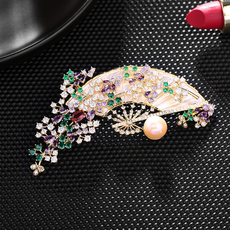 2025 Elegant temperament retro Chinese style fan corsage coat cheongsam accessories inlaid zircon freshwater pearl fan brooch