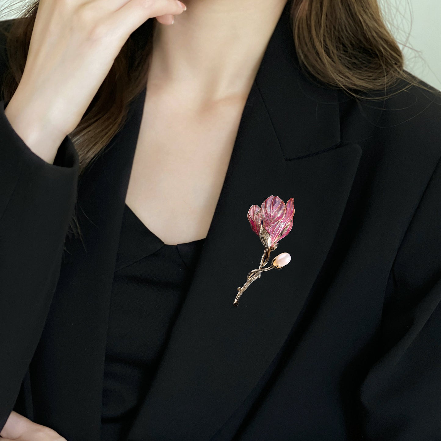 2025 New elegant temperament high sense autumn and winter clothing accessories corsage fixed enamel color dripping magnolia brooch
