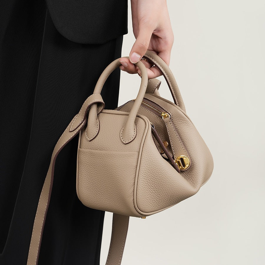 2025 Leather women's bag shoulder messenger bag pillow bag 2023 new lindy medium versatile women's bag doctor bag