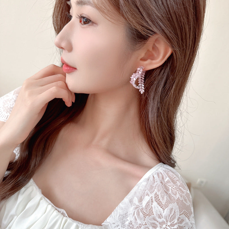 2025 Light luxury front and rear wear high-end super flash zircon earrings, simple and versatile super flash zircon wheat ear heart-shaped earrings for women