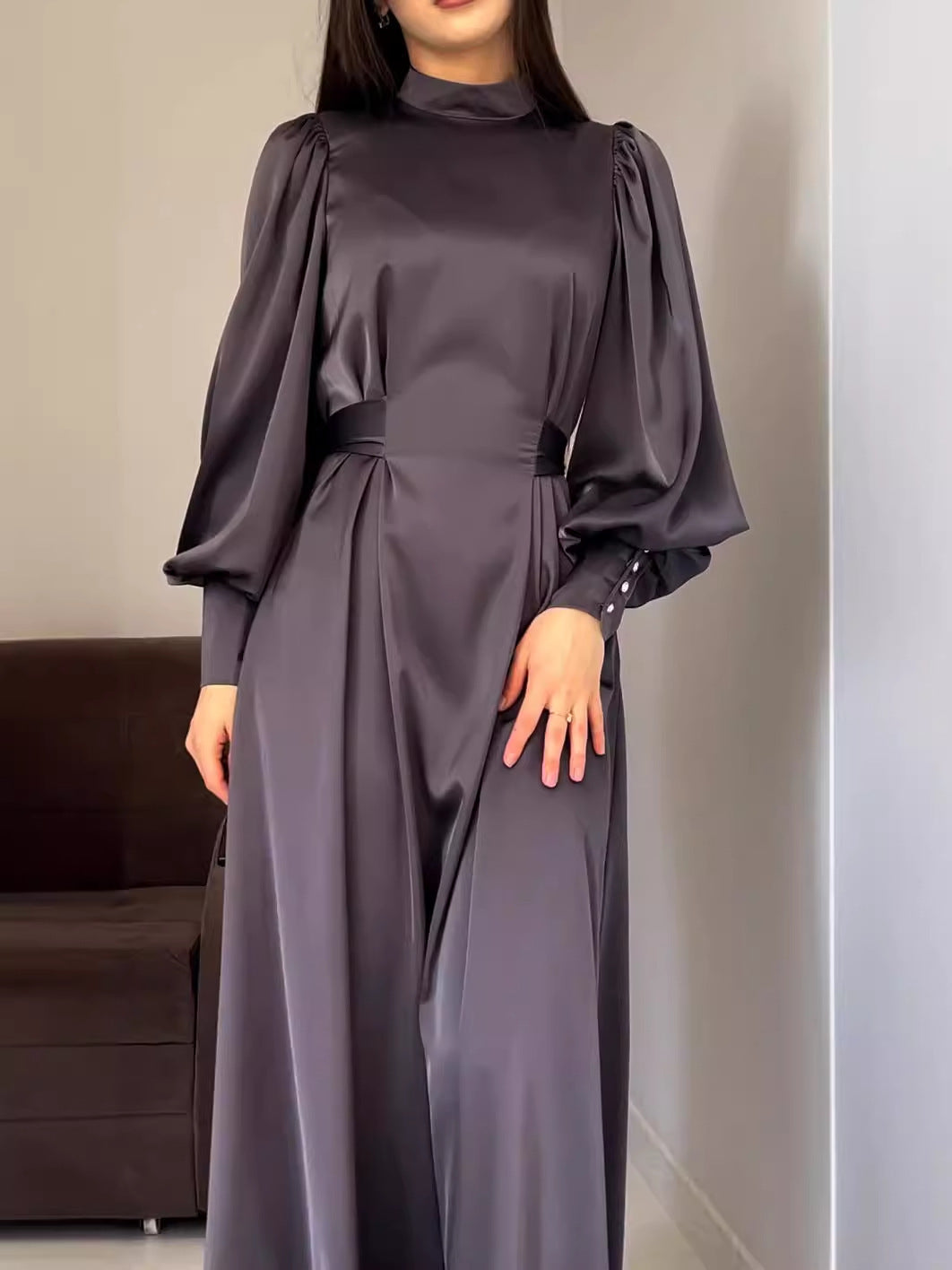 2025 popular autumn and winter new waist solid color long sleeve slim belt retro elegant dress