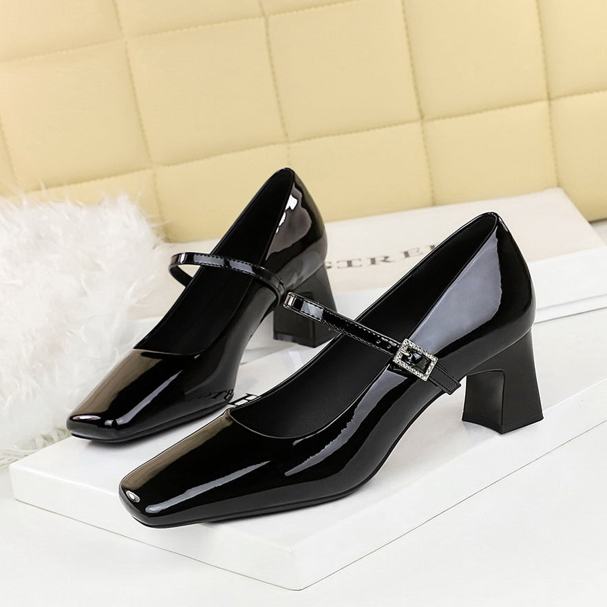 2025 6292 style elegant women's shoes rhinestone word with square head heels patent leather glossy light mouth thick heel medium heel single shoes