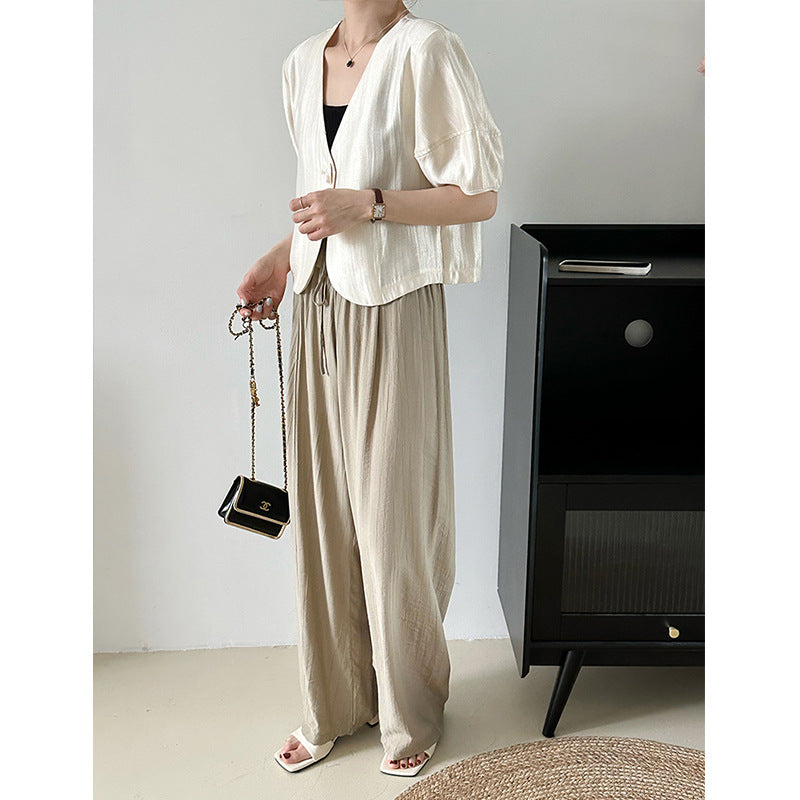 2025 , Korean loose cardigan with women's popular summer retro commuter temperament short top 2093