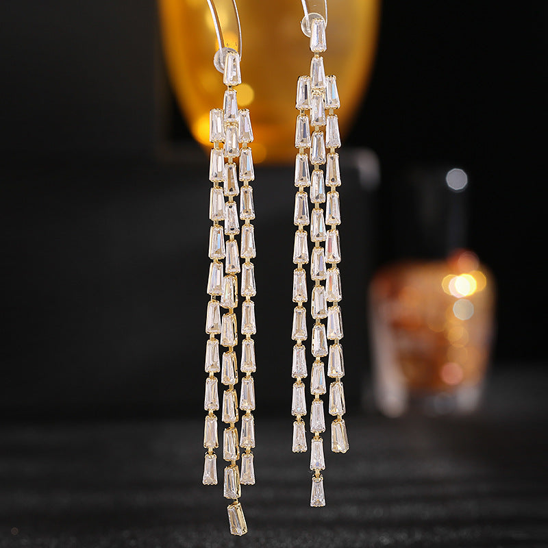 2025 Exaggerated atmospheric high-end earrings wedding dinner dress with earrings square zircon chain long fringed earrings