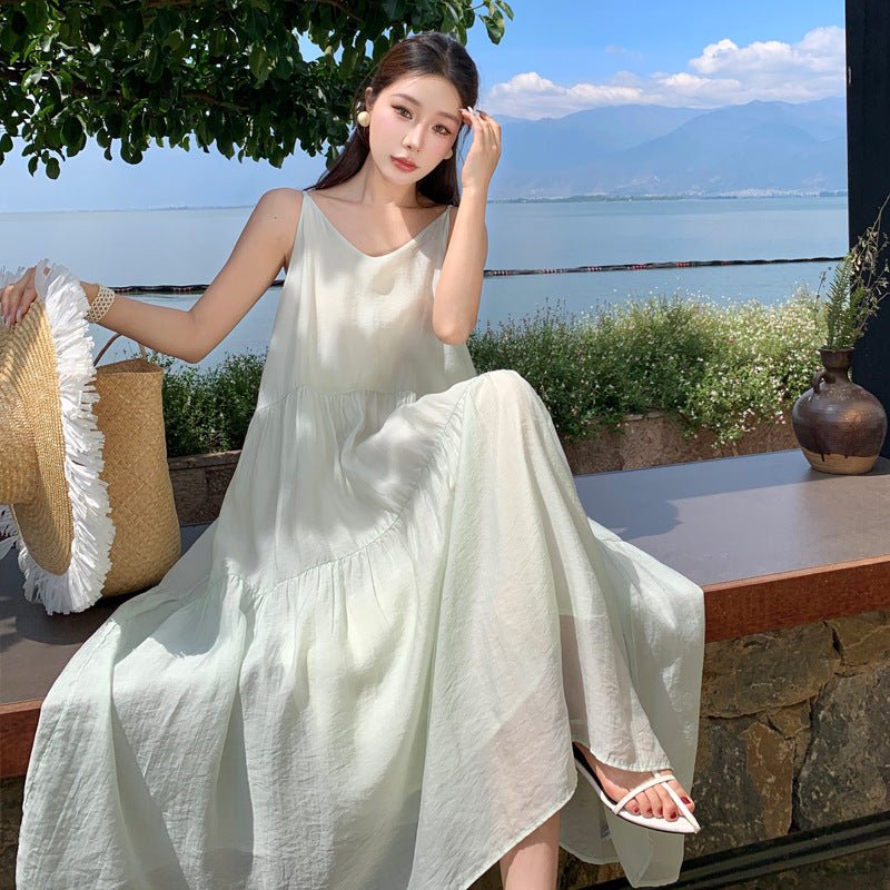 2025 Sanya Thailand seaside vacation dress romantic gentle niche simple temperament suspender swinging beach dress