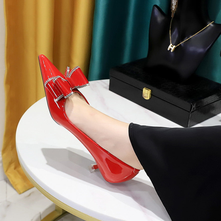 2025 237-H35 Korean version of fashion banquet women's shoes, thin heel, medium heel, shallow mouth, pointed head, patent leather rhinestone bow women's shoes