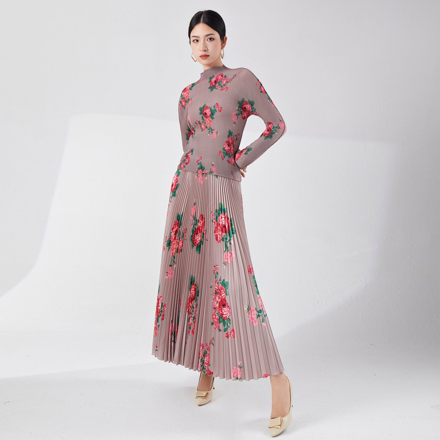 2025 Popularan Station Suit Skirt Spring Women's Design Sense Printed Long Sleeve T-Shirt Top Big Swing Skirt Two-piece Set