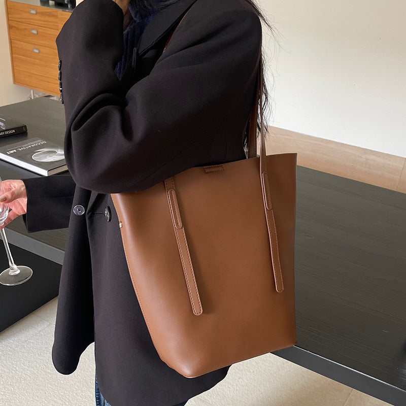 BENPAOLV 2025popular autumn and winter new versatile cowhide wind chimes tote bag women's large-capacity commuting hand-held shoulder leather women's bag