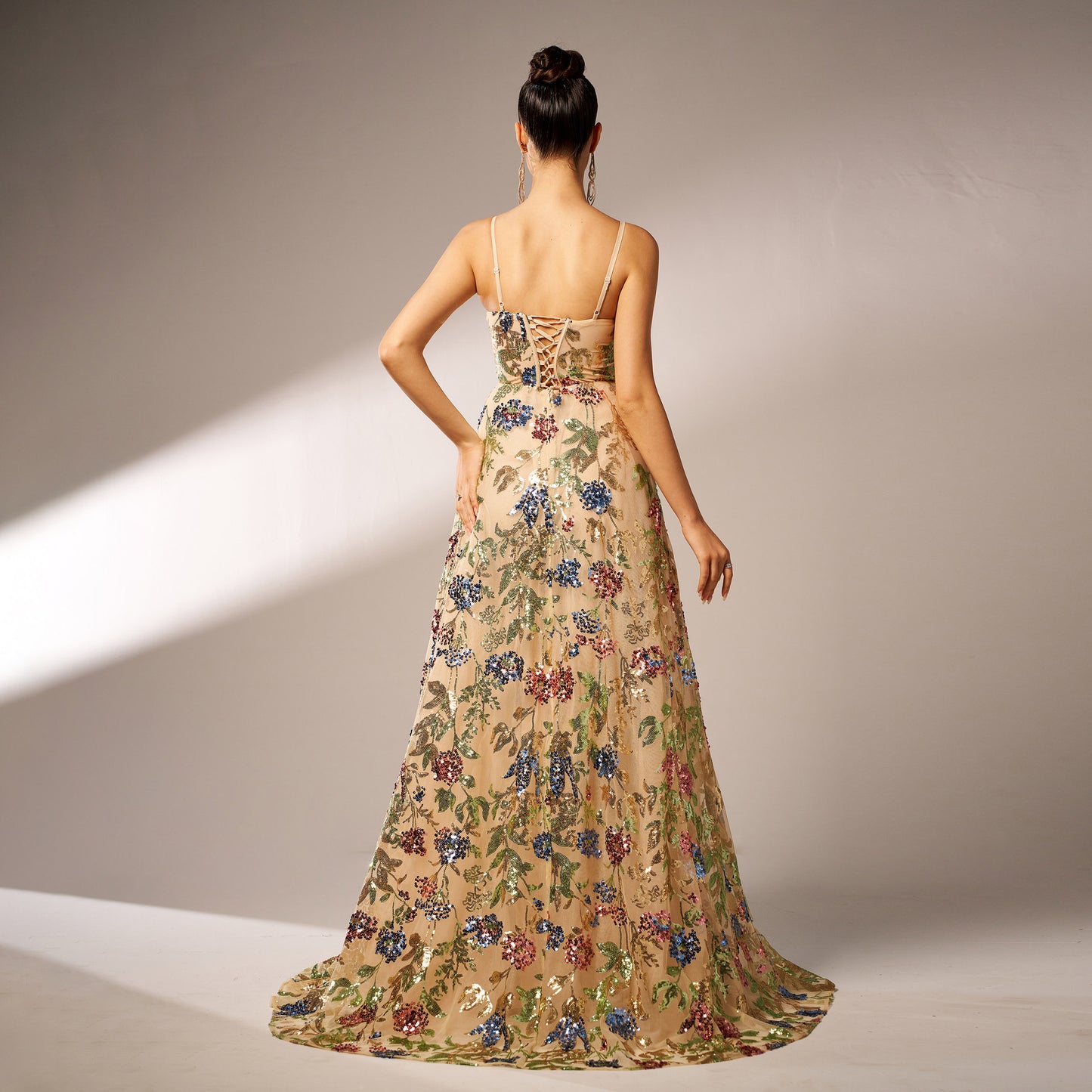 2025 new high-end temperament sleeveless one-word collar suspender banquet sequined big pendulum evening dress dress women