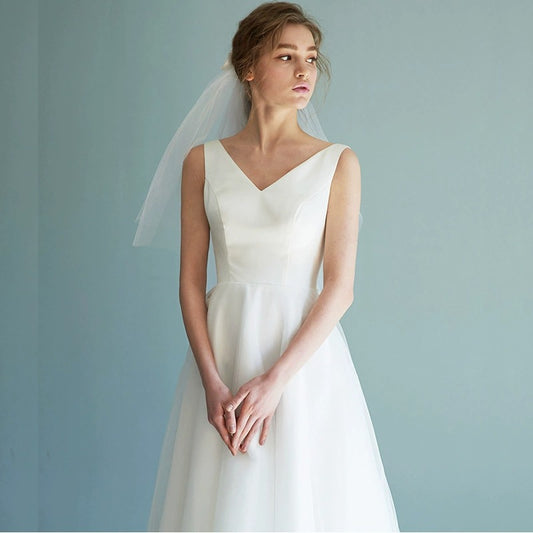 2025 new white satin light wedding dress simple atmosphere V-neck dress birthday first-year adult ceremony dress