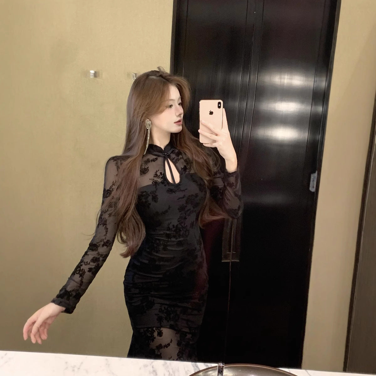 Mesh flocking celebrity women's clothing 2025 new Chinese-style Spice Girl temperament celebrity cheongsam pure desire fishtail dress