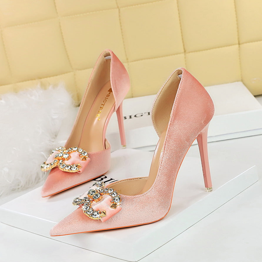 2025 1363-AK77 banquet high heels women's shoes suede shallow mouth pointed side hollow rhinestone pearl bow single shoes