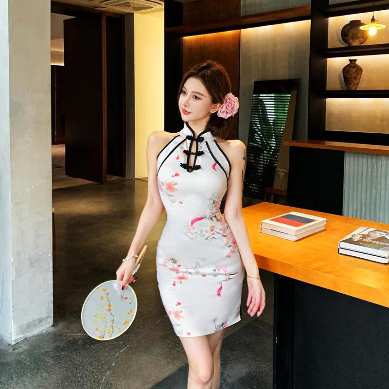 2025 Sexy hip-wrapped dress  young temperament girl neck-hanging improved cheongsam small dress dress off-the-shoulder slim fit