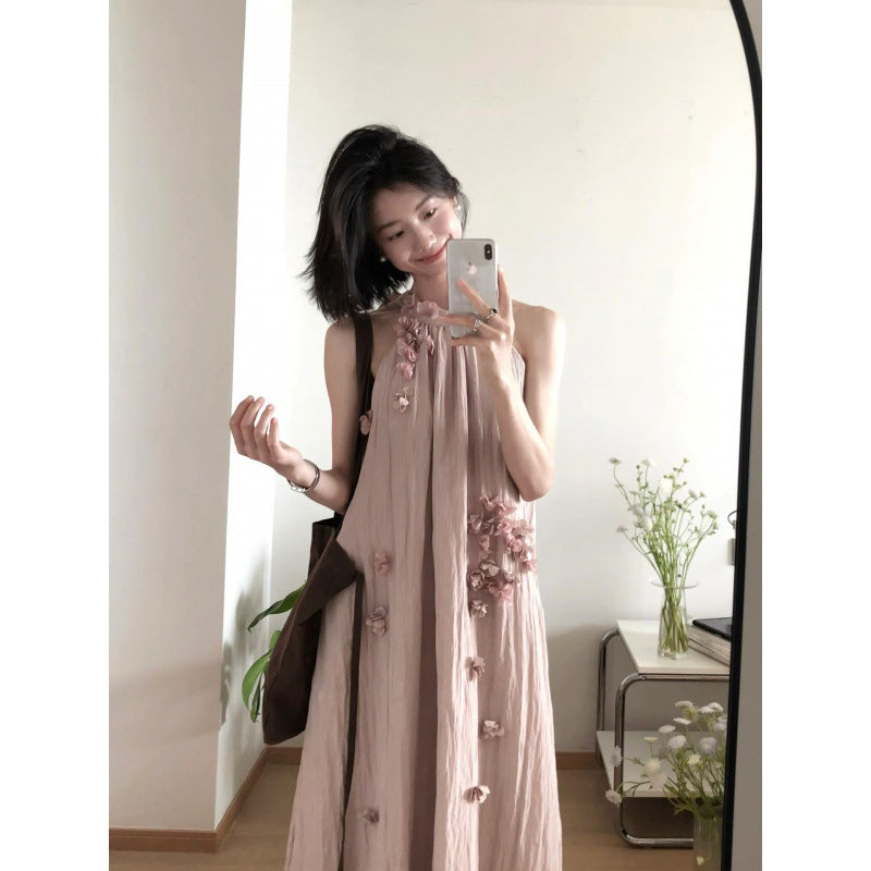 2025 Design pleated flower neck suspender dress lazy wind atmosphere super fairy pendulum holiday beach dress