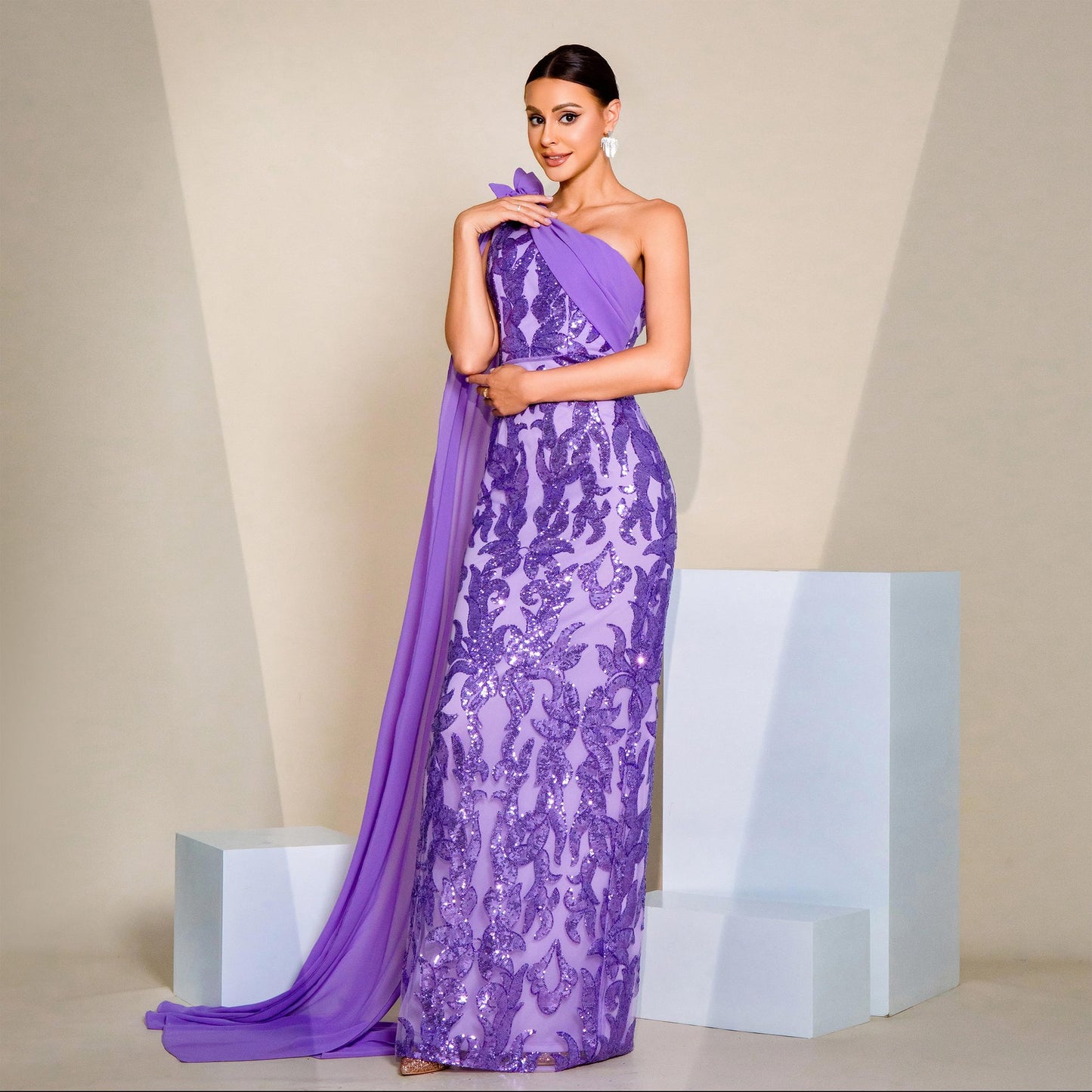 2025 women's clothing new high-end temperament long-sleeved diagonal collar streamer banquet hip-wrapped sequined evening dress dress