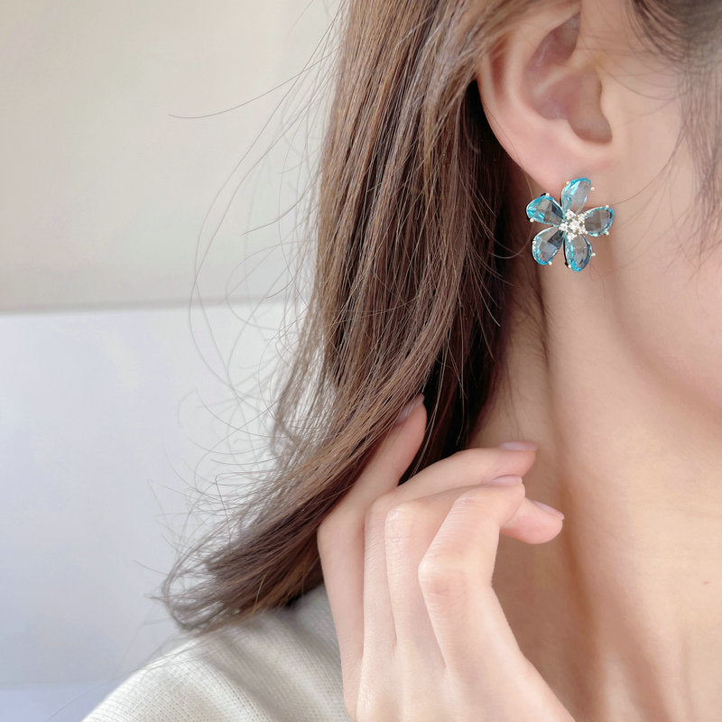 2025 Super fairy temperament girl heart fresh earrings trendy niche design earrings s925 silver needle colored crystal flower stud earrings